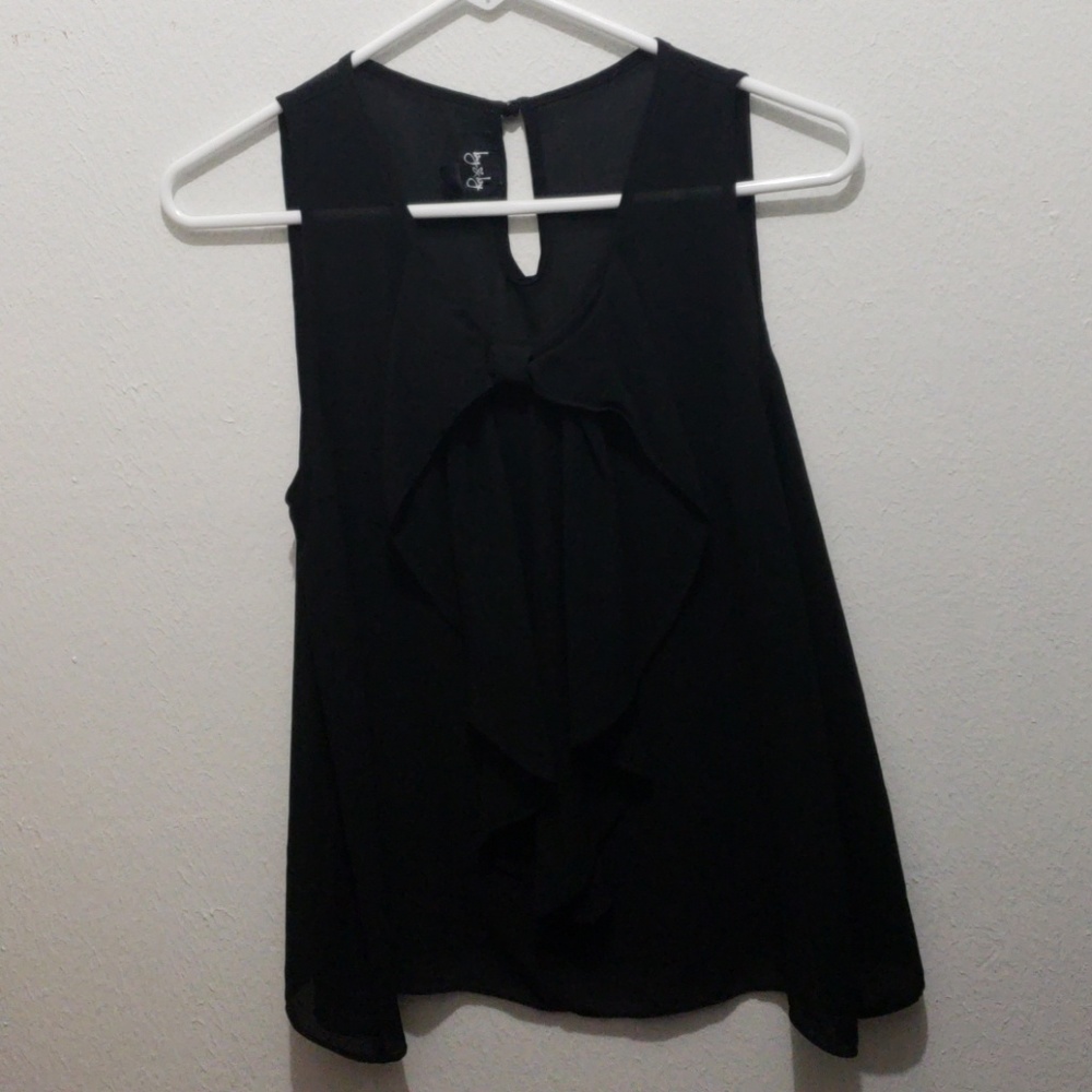 Black blouse.. it has a nice bow